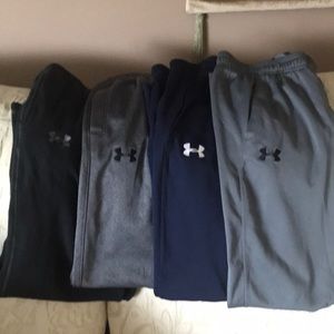 4 pairs of Men’s Small Under Armour jogging pants